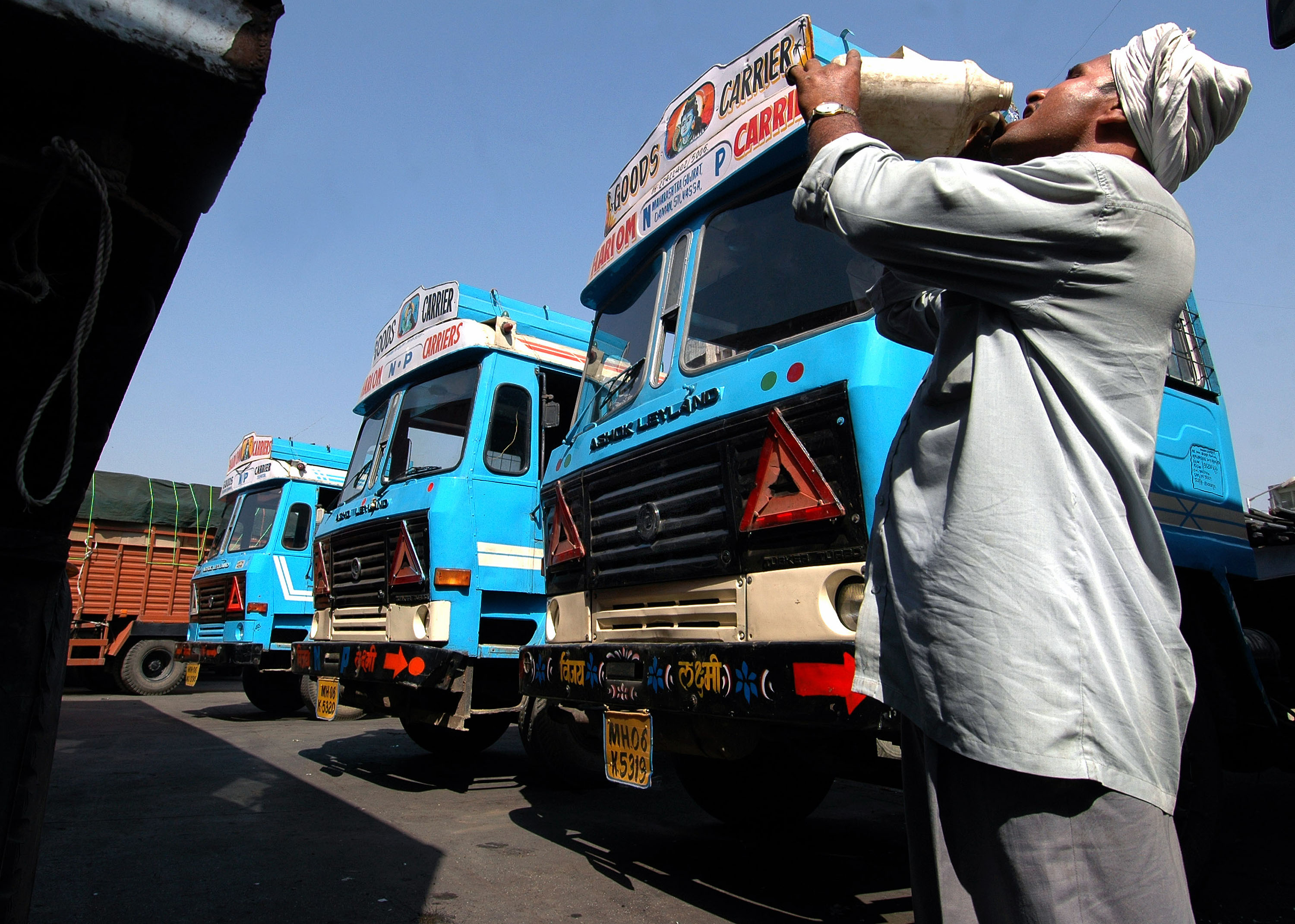 Ashok Leyland&rsquo;s March Sales Growth Led By Medium And Heavy Commercial Vehicles
